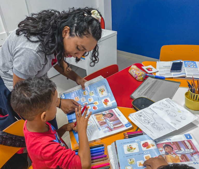 Aprenda inglês de forma divertida na Kids Academy com Turmas Little Kids e Kids para crianças de 04 a 11 anos